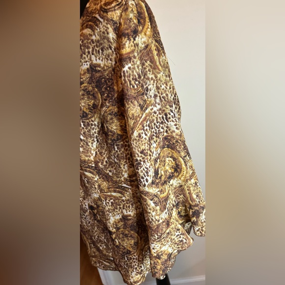Ladies Animal Print Blouse with Ruffle Sleeves - Picture 6 of 12
